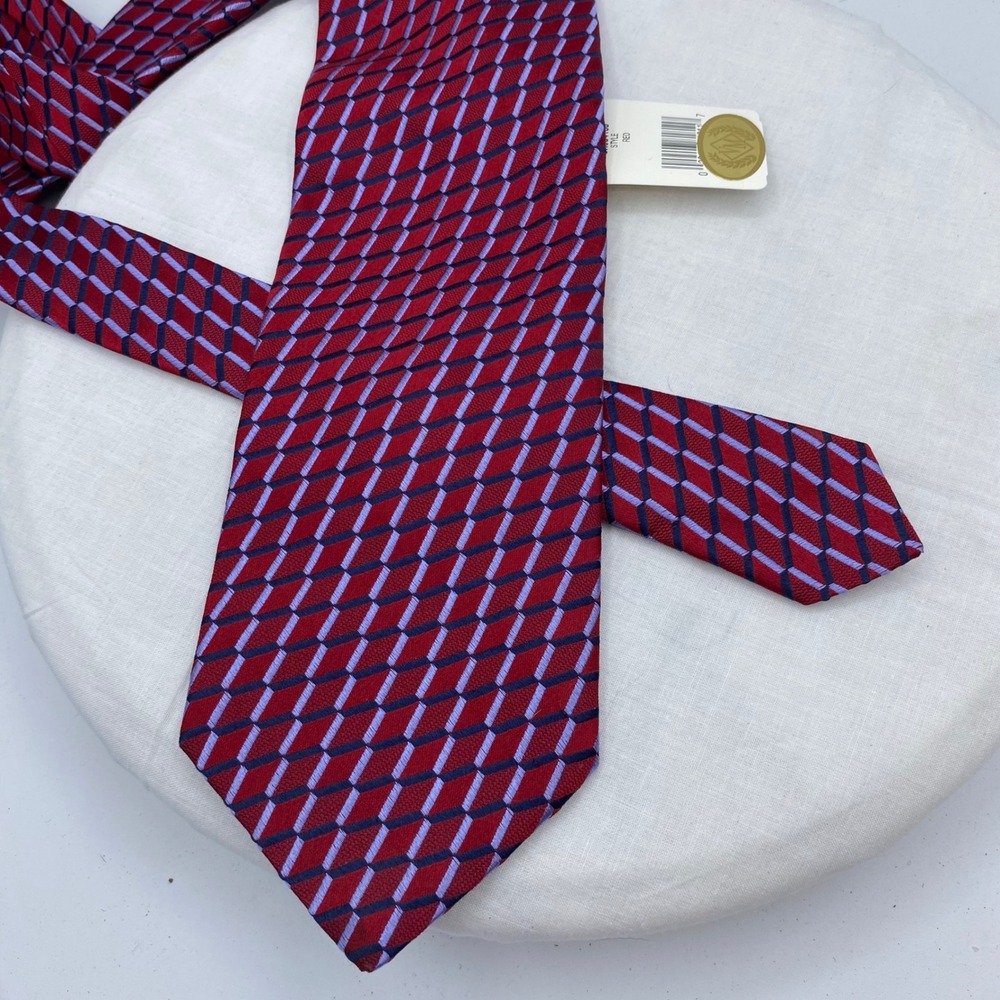 Hart Schaffner Marx Mens OS Necktie Red Blue Geometric 3D Cube Silk Tie 58"